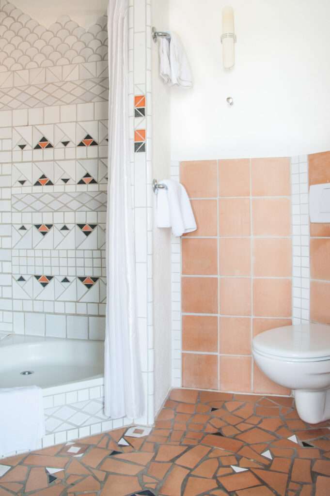 Komfort-Doppelzimmer mit Balkon und Seesicht