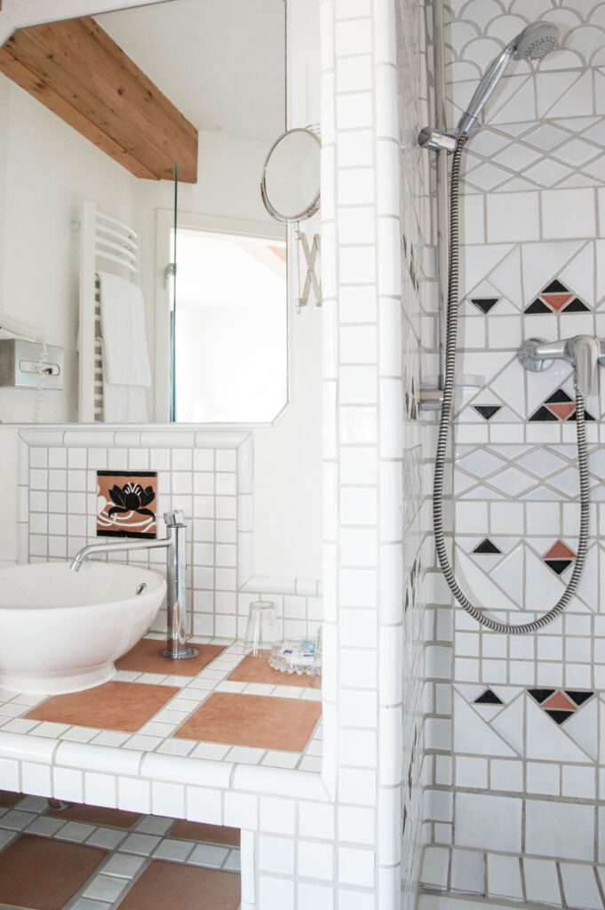 Komfort-Doppelzimmer mit Balkon und Seesicht